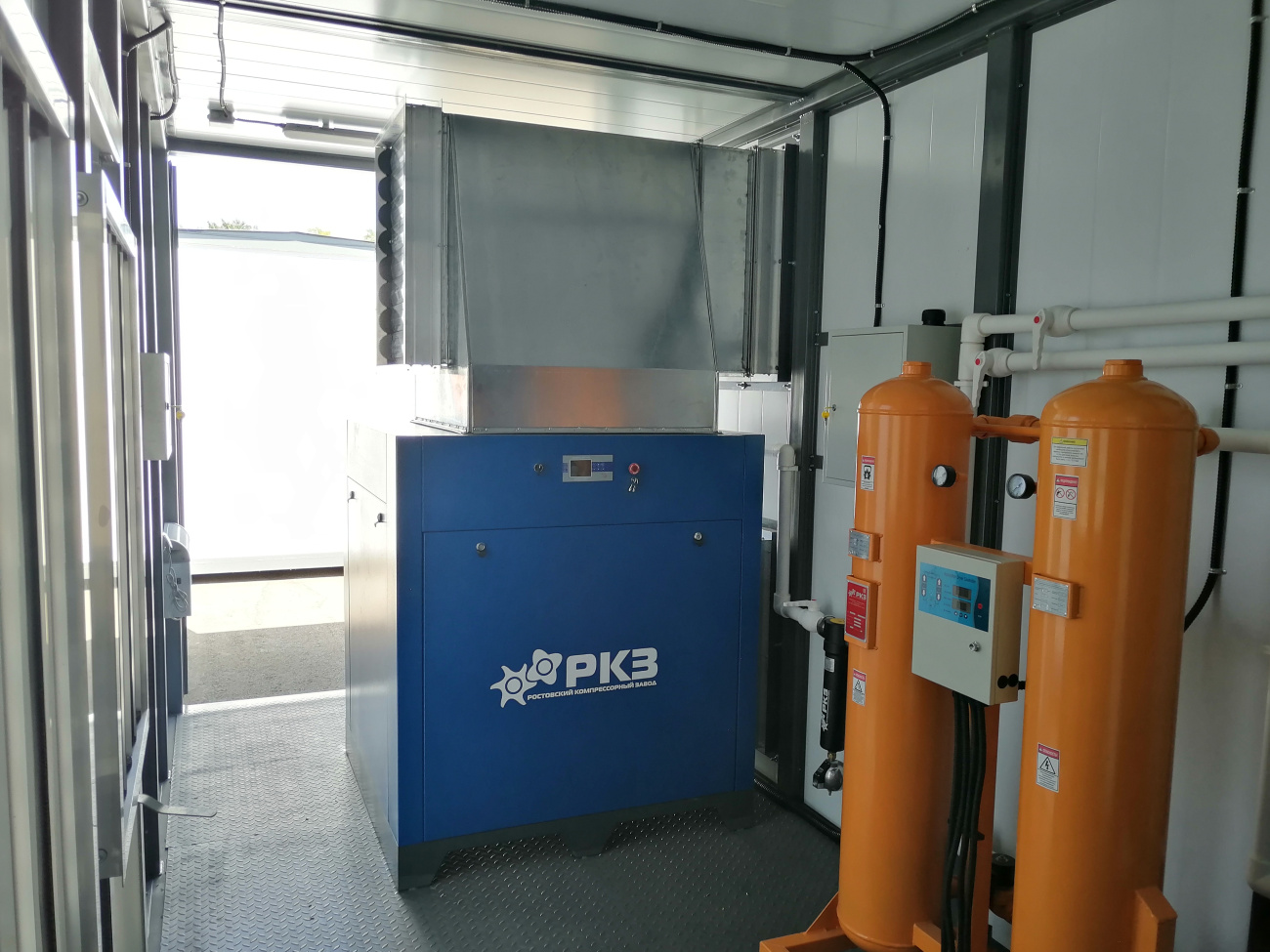 Адсорбционный осушитель в модульной компрессорной станции